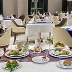 Hotel B Business & Antalia