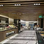 B Business & Hotel