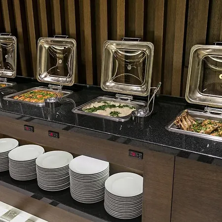 B Business & Hotel 5*
