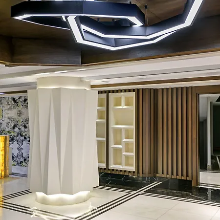 B Business & Hotel 5*