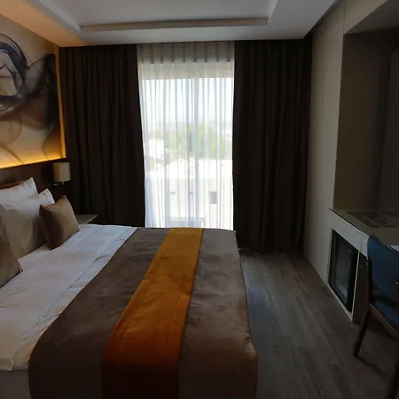 B Business & Hotel Antalya