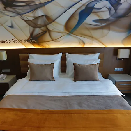 Hotel B Business & 5*