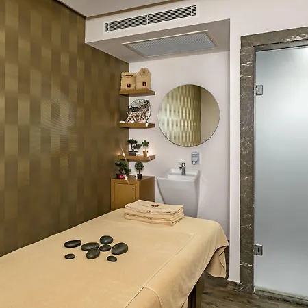 B Business & Hotel 5*