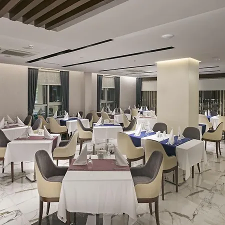 Hotel B Business & 5*