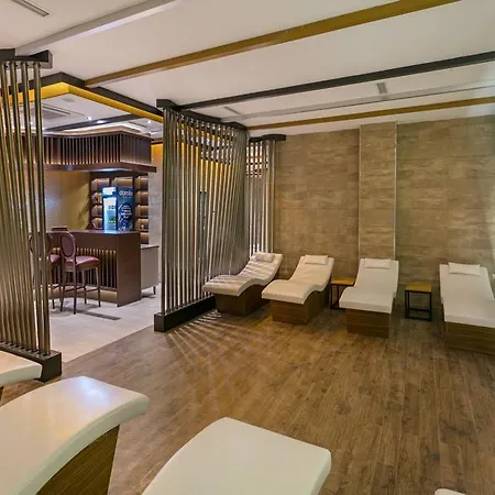 Hotel B Business & 5*