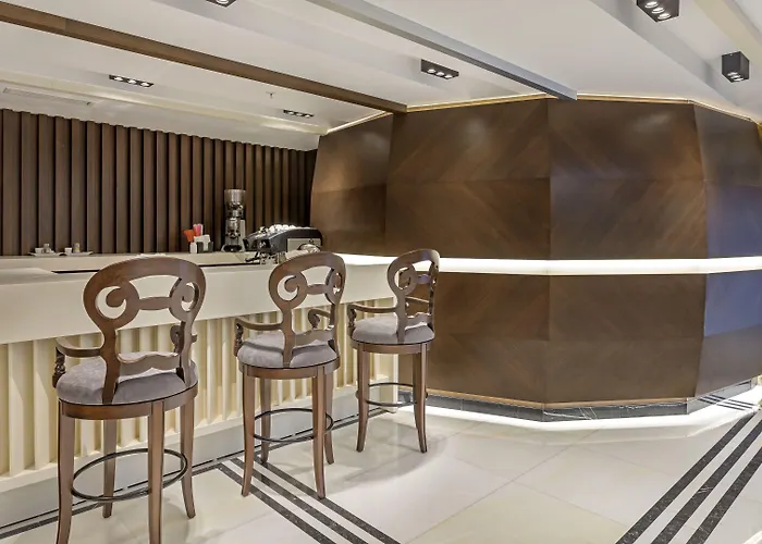 B Business & Hotel Antalya