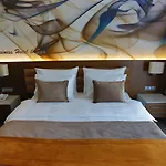 Hotel B Business & 5*