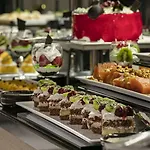 B Business & Hotel