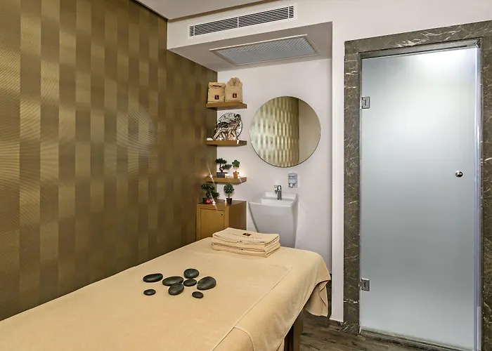 B Business & Ξενοδοχείο 5*